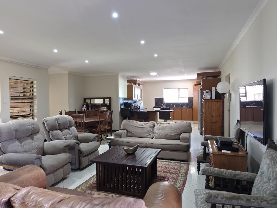 3 Bedroom Property for Sale in Wavecrest Eastern Cape